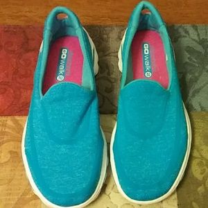 Skechers Go Walk 2 Shoes